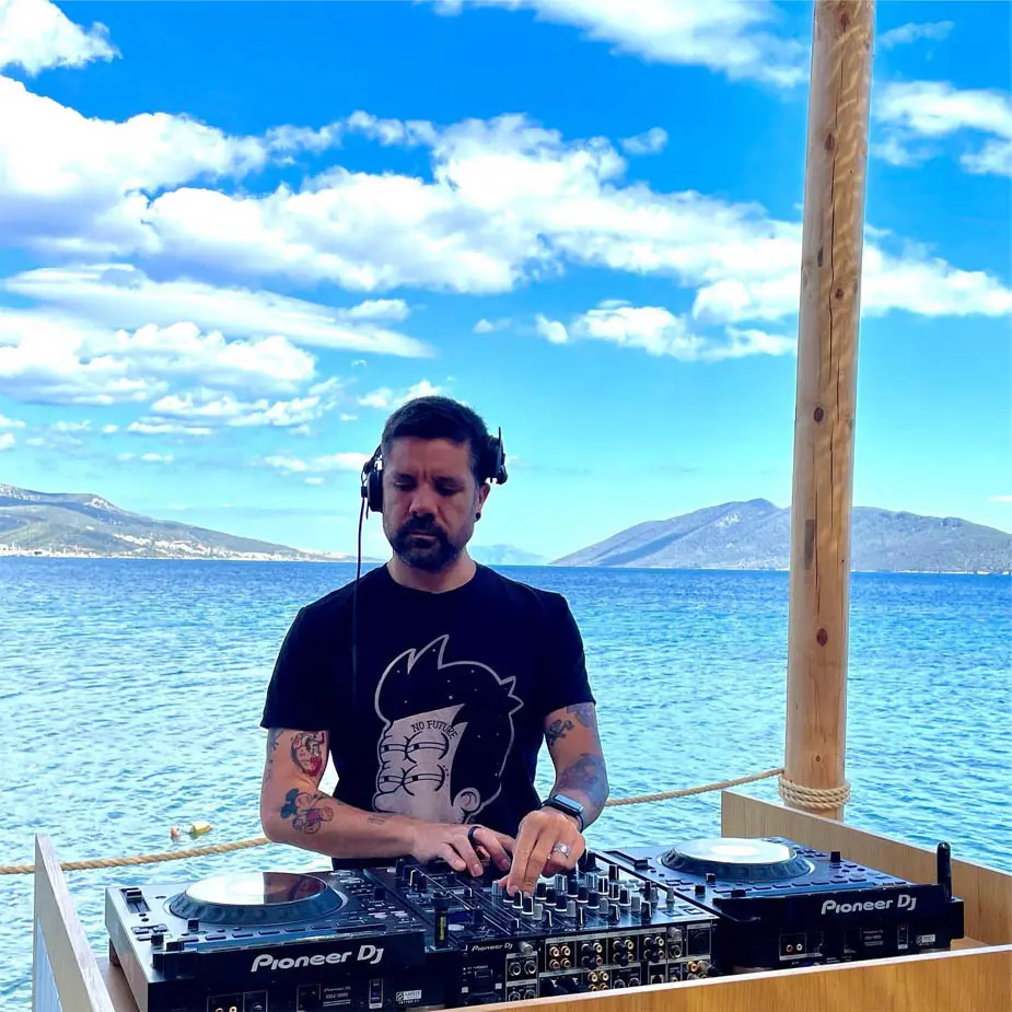 La Folie Douce Performance